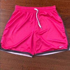 RETRO NIKE SHORTS